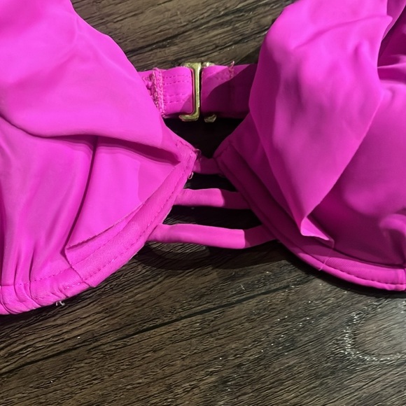 xhilaration Vibrant Pink wired strappy adjustable bikini top small - Picture 3 of 9